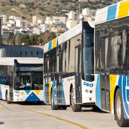 Στην Αθήνα έφτασαν τα πρώτα 140 ηλεκτρικά λεωφορεία