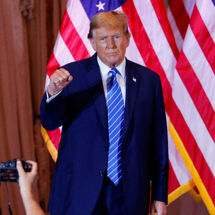 Τραμπ: Μειώθηκε τελικά στα 175 εκατ. το ποσό που πρέπει να καταβάλει