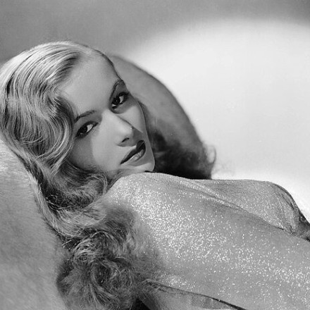 Οι 10 «φαμ φατάλ» του κινηματογράφου: Σέξυ, σαγηνευτικές και μυστηριώδεις