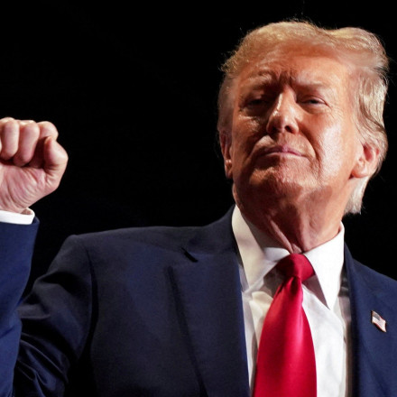 Δικαστικά έξοδα 300.000 λιρών πληρώνει ο Τραμπ σε πρώην Βρετανό πράκτορα