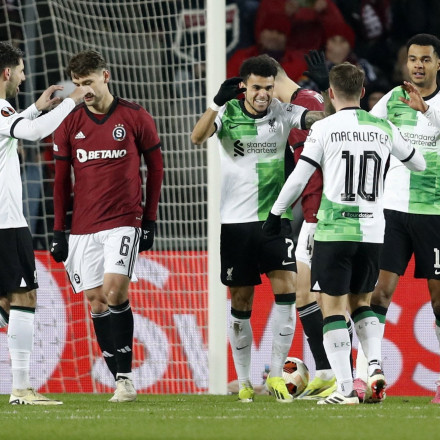 Πέρασαν από... τώρα Λίβερπουλ και Ρόμα, η Λεβερκούζεν «έσωσε» το αήττητο