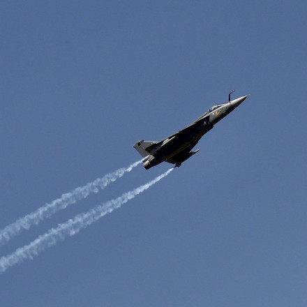 Συνετρίβη ινδικό μαχητικό - Η στιγμή της εκτίναξης του πιλότου