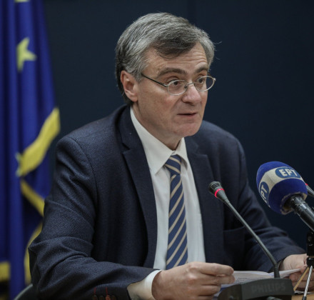 Θύμα απάτης ο Τσιόδρας: Κατασκευασμένα βίντεο τον εμπλέκουν σε επικίνδυνες θεραπείες Θύμα απάτης ο Τσιόδρας: Κατασκευασμένα βίντεο τον εμπλέκουν σε επικίνδυνες θεραπείες