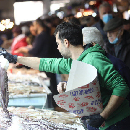 Ακρίβεια - 25η Μαρτίου: Ιδιαίτερα «αλμυρός» ο επετειακός μπακαλιάρος