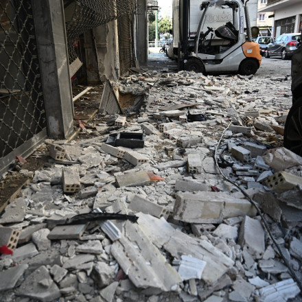 Γης Μαδιάμ το σημείο της έκρηξης στην Καλλιθέα - Βίντεο και φωτογραφίες