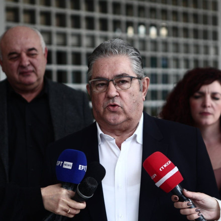 ΚΚΕ για Τέμπη: Πολιτικές αλλά και ποινικές οι ευθύνες των αρμόδιων υπουργών