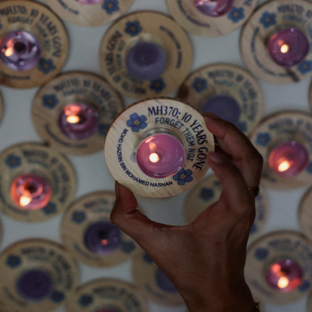 Δέκα χρόνια από το μυστήριο της πτήσης MH370 - «Δώστε μας τους ανθρώπους μας!»