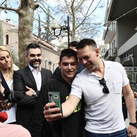 Στη Θήβα ο Κασσελάκης για να παρουσιαστεί - «Τιμή μας που επέλεξες την πόλη μας»