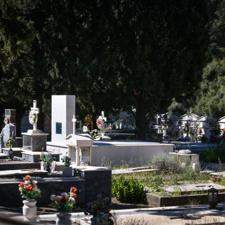 Χαμός σε κηδεία στη Θεσσαλονίκη: Χτύπησε με μαρμάρινο σταυρό τη νύφη του-Ο λόγος Χαμός σε κηδεία στη Θεσσαλονίκη: Χτύπησε με μαρμάρινο σταυρό τη νύφη του-Ο λόγος