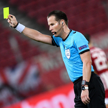 Αυτός είναι ο γνώριμος διαιτητής που σφυρίζει στο ματς της Εθνικής με Καζακστάν