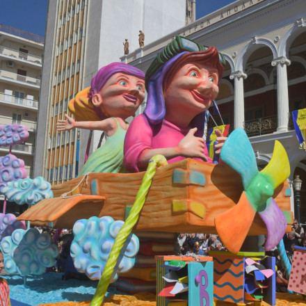 «Πυρετός» στην Πάτρα: Εν αναμονή της μεγάλης καρναβαλικής παρέλασης - Όλο το πρόγραμμα