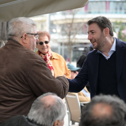 ΠΑΣΟΚ: Τέσσερα νέα πρόσωπα για την ευρωκάλπη - Το παπανδρεϊκό «αποτύπωμα»