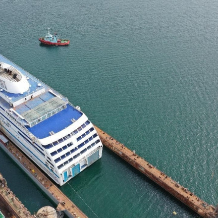 Ναυπηγεία Ελευσίνας: Η μεγαλύτερη πλωτή δεξαμενή της χώρας σε πλήρη λειτουργία