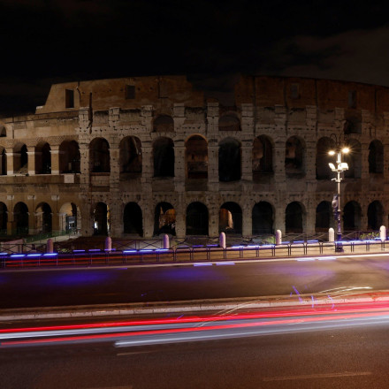 Η Ώρα της Γης: Δείτε φωτογραφίες από εμβληματικά μνημεία του πλανήτη