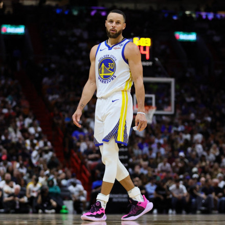 Με δάκρυα στα μάτια ο Κάρι μετά την αποβολή του Γκριν