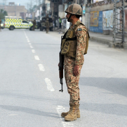 Επίθεση αυτοκτονίας σε όχημα με Κινέζους πολίτες στο Πακιστάν - 6 νεκροί