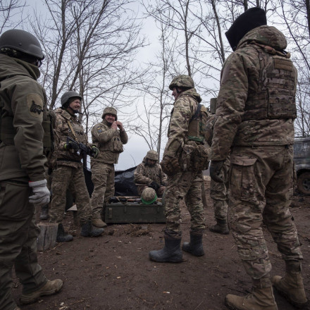 Χιλιάδες Ουκρανοί φεύγουν από το Χάρκοβο - Η Ρωσία κατέλαβε κι άλλο χωριό