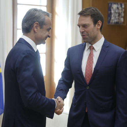 Ο Κασσελάκης «τρολάρει» τον Μητσοτάκη: «Μάλλον θα έδενε τα παπούτσια του»