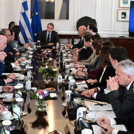 Συνεδριάζει στις 11 το Υπουργικό Συμβούλιο - Ώρα μηδέν για τον κατώτατο μισθό