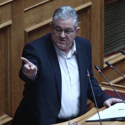Βουλή: Κουτσούμπας κατά πάντων - «Κατάπτυστη προσπάθεια συγκάλυψης στα Τέμπη»