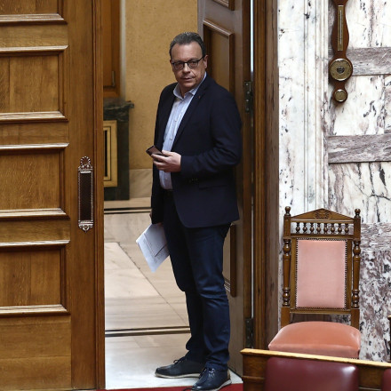 Στο ίδιο «τσουβάλι» Τριαντόπουλος και Παπαθανάσης