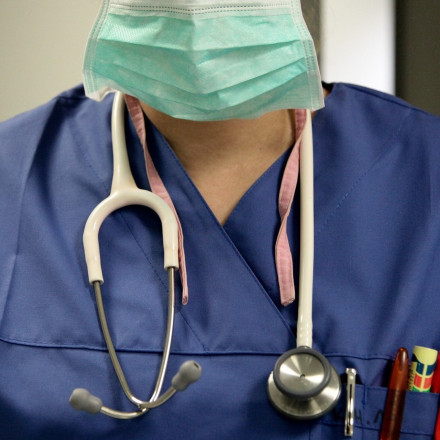 ΕΟΔΥ: 4 θάνατοι από κορονοϊό και ένας από γρίπη την τελευταία εβδομάδα