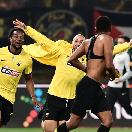 Βαθμολογία Super League - Μόνη πρώτη η ΑΕΚ, απομακρύνεται ο Ολυμπιακός