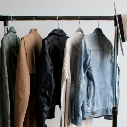 Πανωφόρι: Οι celebrities επέλεξαν τα ιδανικά κομμάτια για αυτή την εποχή