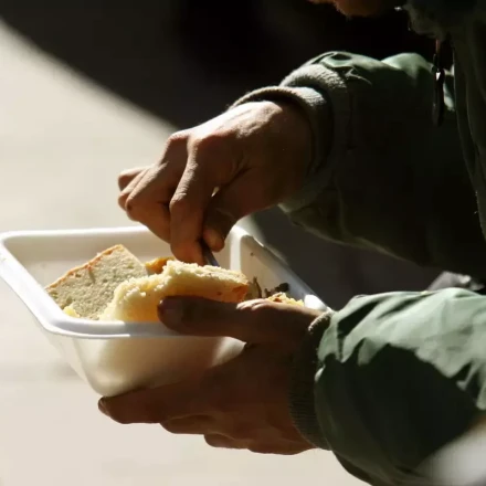 Ακτινογραφία στα εισοδήματα των νοικοκυριών - Πόσοι, ποιοι και τι στερούνται