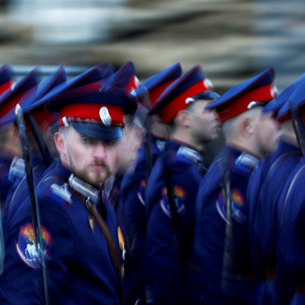 Οι Ρώσοι μπαίνουν στον στρατό για να πάρουν εκδίκηση για το μακελειό στη Μόσχα