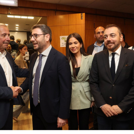 ΠΑΣΟΚ: Δεν προλαβαίνει τα «φάλτσα» ο Ανδρουλάκης, δυο μήνες πριν τις κάλπες