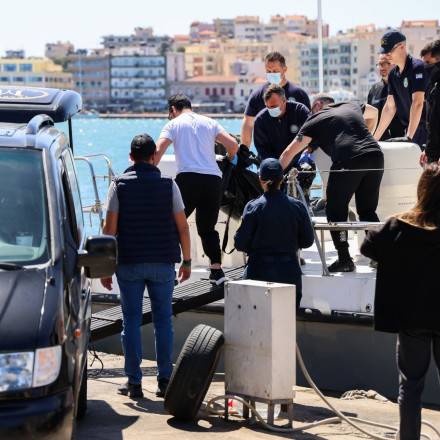 Νεκρά τρία κοριτσάκια 5, 7 και 10 ετών σε νέο ναυάγιο μεταναστών στη Χίο