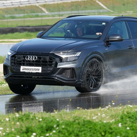 ΕΛΤΡΑΚ: Δίπλα στον σύλλογο ΦΛΟΓΑ με πράξεις αλληλεγγύης