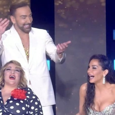 Δέσποινα Βανδή: Τα υπονοούμενα για το δαχτυλίδι που της έδωσε ο Βασίλης Μπισμπίκης