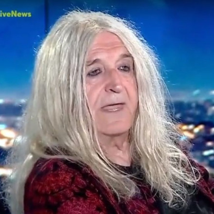 Πάλι καλά που έκλασε ο Νίκος ο Καρβέλας…