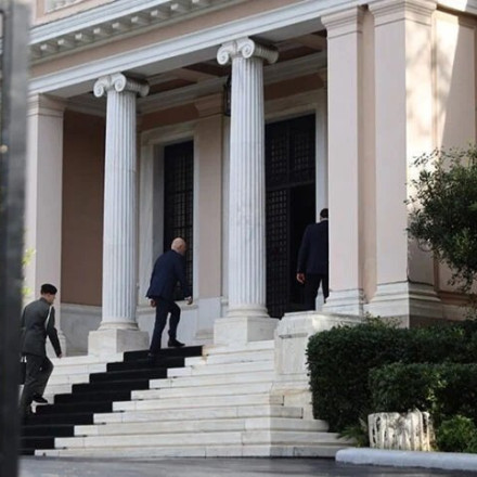 Δικαιοσύνη με έφεση για Μάτι, επανεκκίνηση ΟΣΕ, πόρτα από Ομπάμα