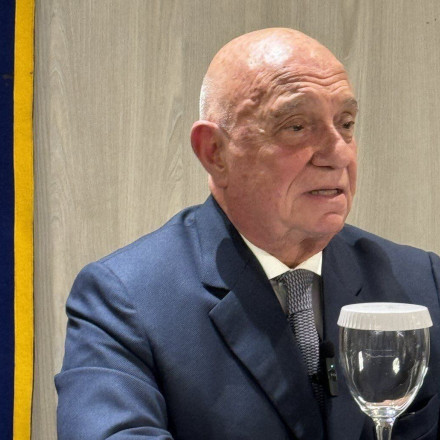 Πρώην πρέσβης στην Ινδία: Οι Ινδοί ψάχνουν λιμάνι στην Ελλάδα για «απόβαση»