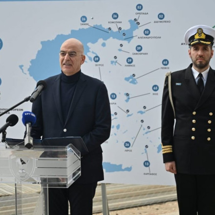 Δένδιας: Στόχος η διασφάλιση στέγης σε κάθε στρατιωτικό που μετακινείται