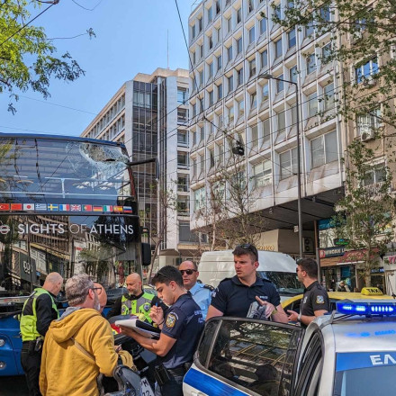 ΟΣΥ για το ατύχημα με το τουριστικό λεωφορείο: «Δεν τραυματίστηκαν επιβάτες»