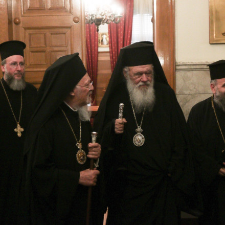 Επίσκεψη Βαρθολομαίου σε Ιερώνυμο: «Καλό να συναντιόμαστε συχνότερα»