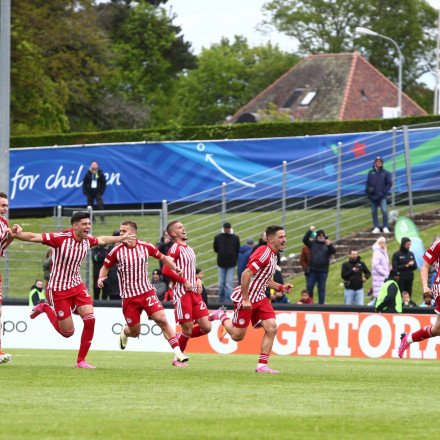 «Λιοντάρια» (και) οι μικροί του Ολυμπιακού στα πέναλτι, φουλ για ευρωπαϊκό τίτλο