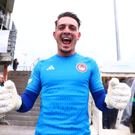 Σίνα: «Σκέφτηκα να ρωτήσω τον Τζολάκη πώς το έκανε, μου είχαν δώσει... σκονάκι»