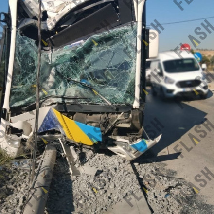 Λιόσια: Λεωφορείο έπεσε πάνω σε κολώνα – Πέντε τραυματίες