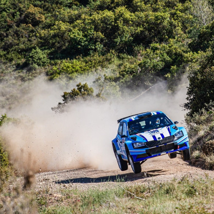 Ράλλυ Στερεάς Ελλάδας: Νικητές της πρεμιέρας οι Τσολακίδης – Πολυζώης