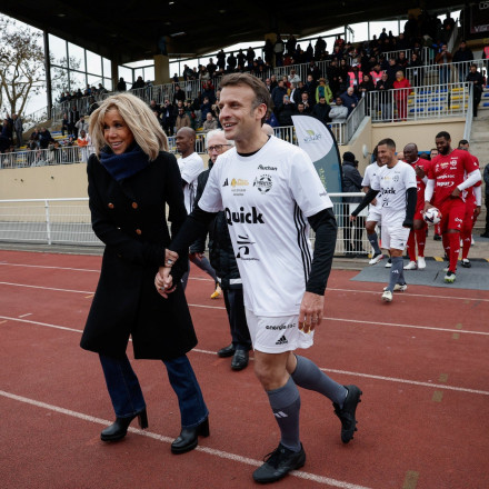 Ο Μακρόν... σκόραρε για φιλανθρωπικό σκοπό