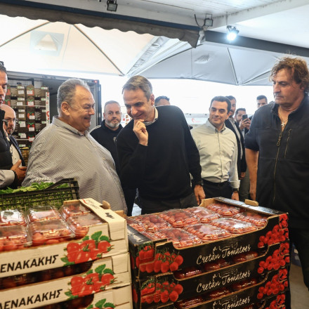 Μητσοτάκης: Μεγάλη Εβδομάδα με αγορά και ακρίβεια - Νέο άνοιγμα προς το Δημόσιο