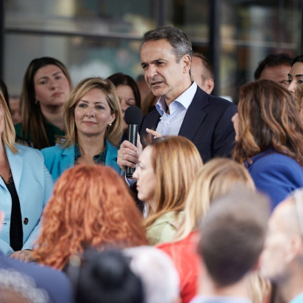 Mητσοτάκης: Ανάχωμα σε όσους με πρόστυχο τρόπο καπηλεύονται την πίστη