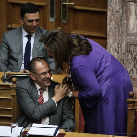 «Η κυβέρνηση θα απόσχει»: Αποστάσεις Γεραπετρίτη από Μπακογιάννη για το Κόσοβο