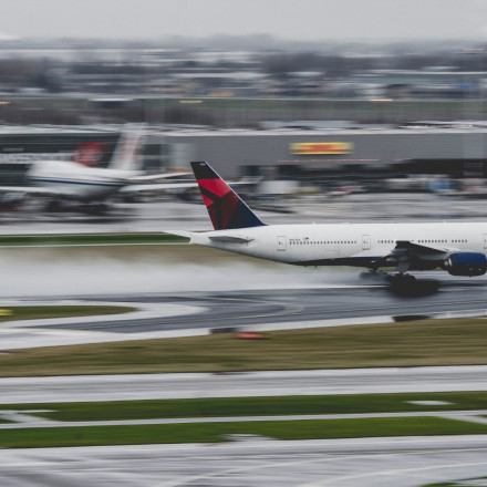Τρόμος ξανά στον αέρα με Boeing: Αναγκαστική προσγείωση στη Νότια Αφρική