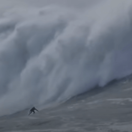 Βίντεο που κόβει την ανάσα: Γερμανός σέρφερ «δάμασε» κύμα ύψους 28 μέτρων!